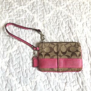 🚫SOLD🚫 Coach wristlet